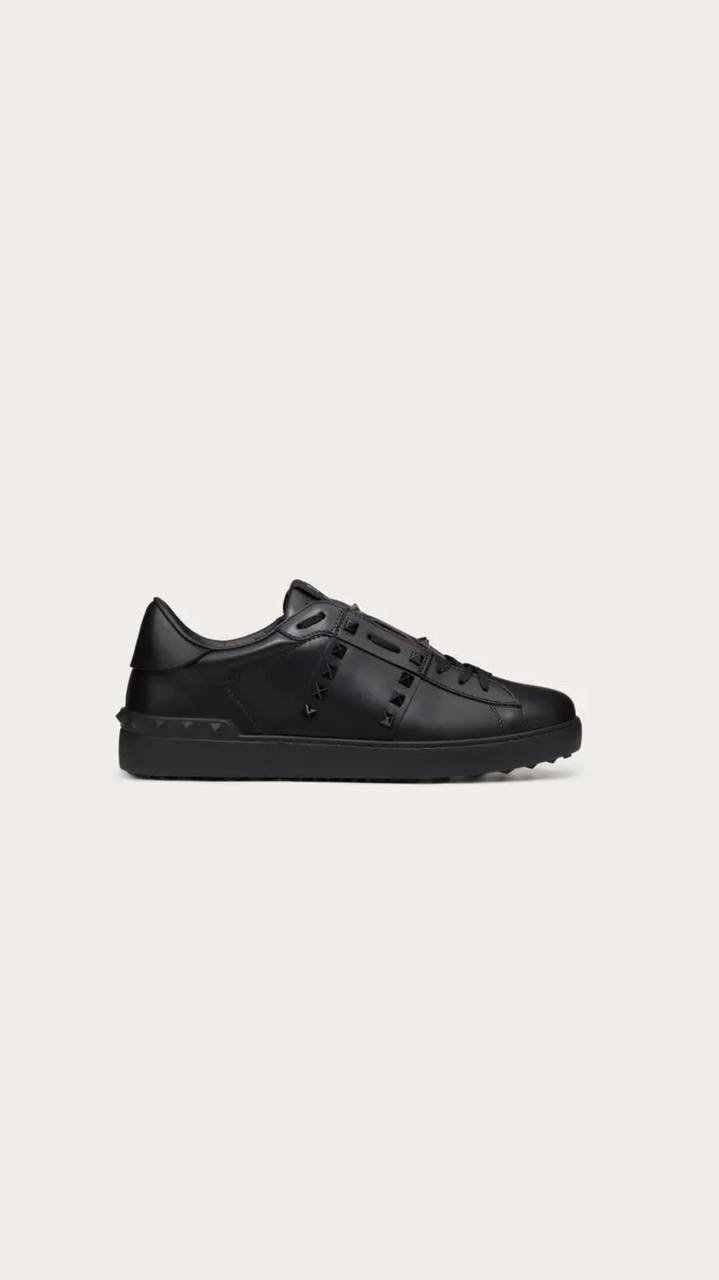 Valentino Garavani Rockstud Untitled sneakers in black
